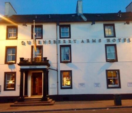 Queensberry Arms Hotel Annan Bagian luar foto