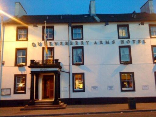 Queensberry Arms Hotel Annan Bagian luar foto