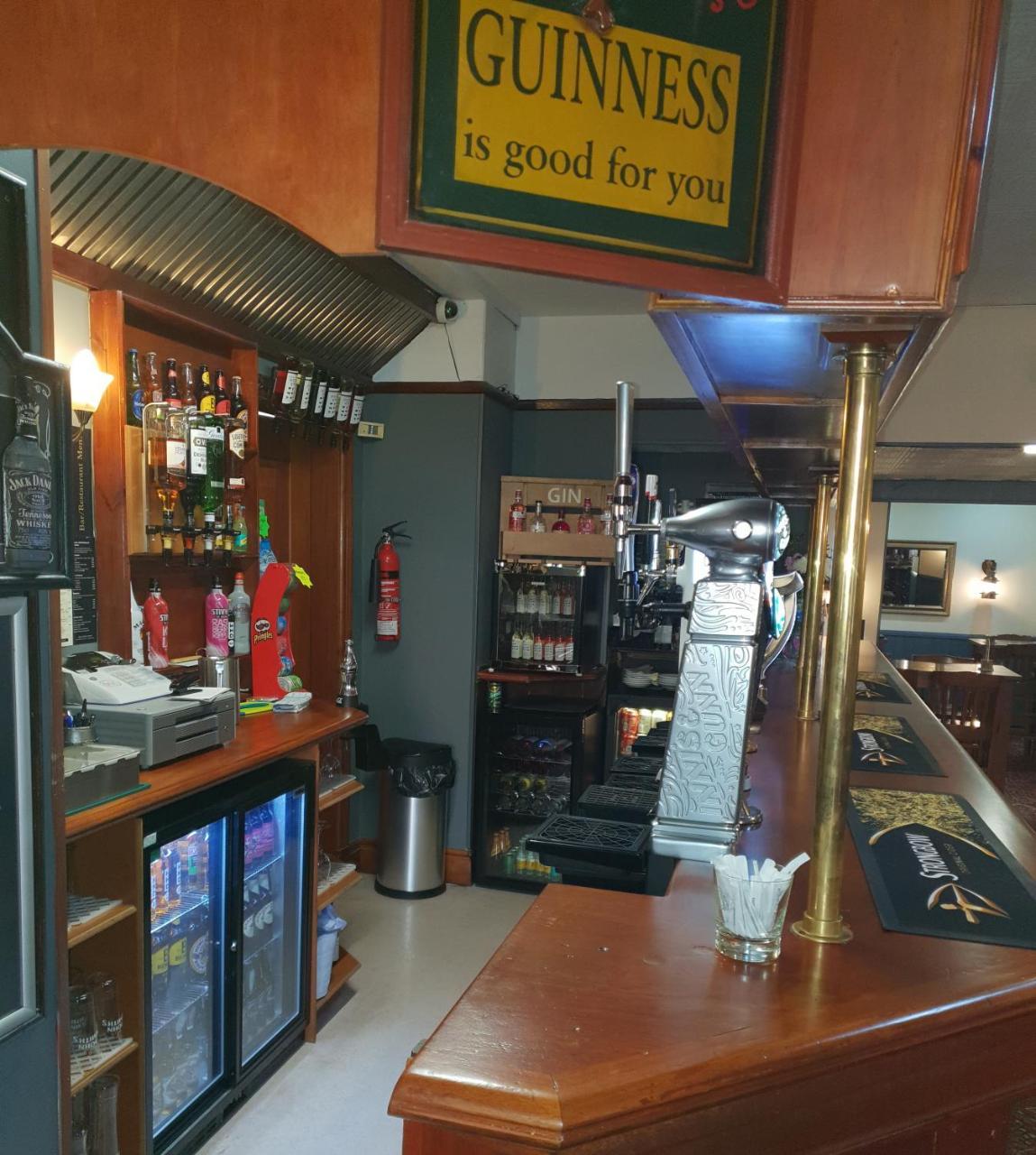 Queensberry Arms Hotel Annan Bagian luar foto